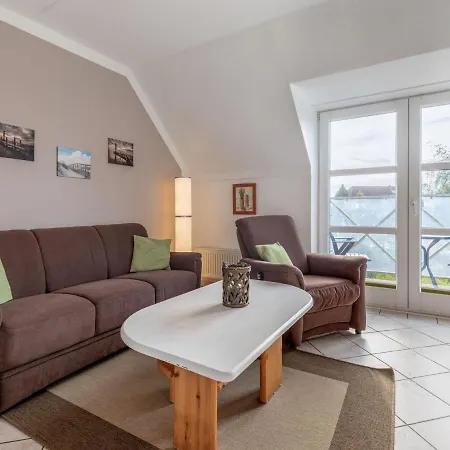 Charmante In Kirchdorf Insel Poel * Oertzenhof