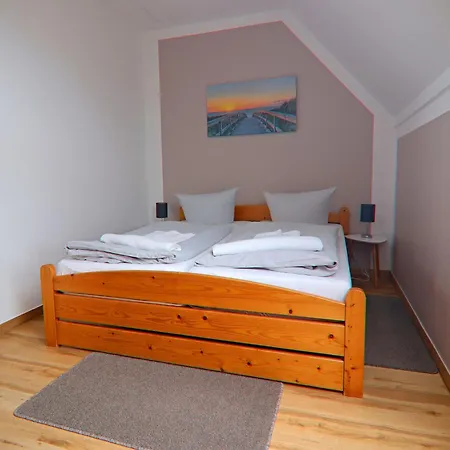 Charmante In Kirchdorf Insel Poel *