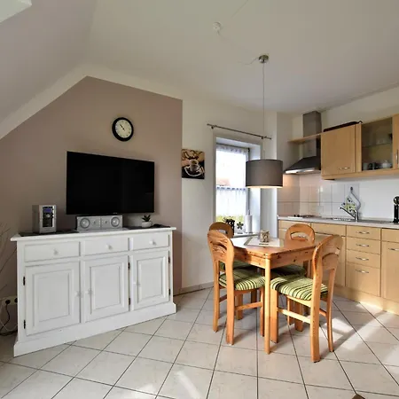 Charmante In Kirchdorf Insel Poel * Oertzenhof