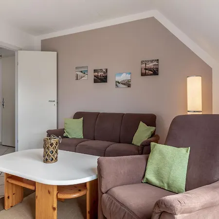 Charmante In Kirchdorf Insel Poel