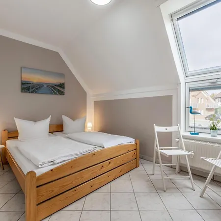 Charmante In Kirchdorf Insel Poel *